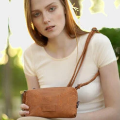 Bolso Bandolera De Mujer/Hombre Lois Redwood En Polipiel 8 Bolso Bandolera De Mujer/Hombre Lois Redwood En Polipiel -Almacenamiento De Viaje camel sku 16042262 45110391 xxl