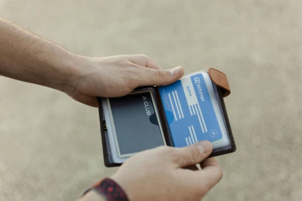 Tarjetero De Hombre Lois De La Colección Davidson En Piel Genuina 4 Tarjetero De Hombre Lois De La Colección Davidson En Piel Genuina - Imagen 2