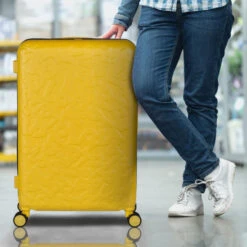 Maleta Grande Rígida Lois Modelo Zion Con Capacidad De 86 L Color -Almacenamiento De Viaje mostaza sku 16428123 17550034 xxl