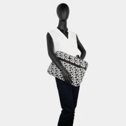 Dkny-927 Funda Portatil 15" -Almacenamiento De Viaje negro blanco sku 16663868 45440267 xxl