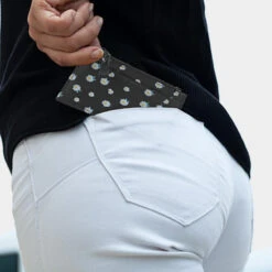 Monedero-Tajetero-Llavero Skpat Lucerna -Almacenamiento De Viaje negro margaritas sku 16106975 14280144 xxl