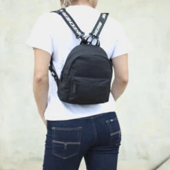 Mochila De Mujer/Hombre Skechers Convertible En Bandolera -Almacenamiento De Viaje negro sku 16065218 20260308 xxl